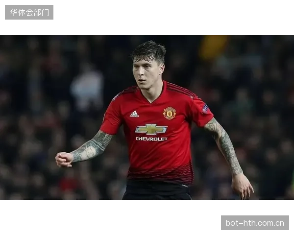 后防领袖林德洛夫将稳定军心，而效力于热刺的年轻中场贝格瓦尔入选，标志着球队中轴线开始更新换代。